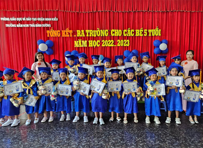 Lễ tổng kết - Ra trường cho các bé 5 tuổi năm học 2022-2023