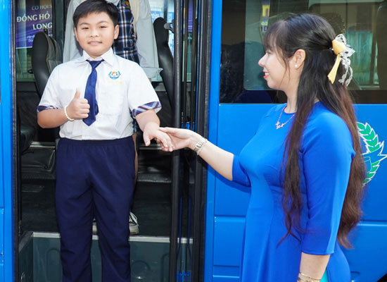 Dịch vụ xe buýt đưa đón học sinh
