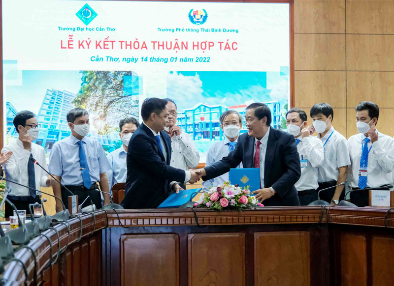 Ký kết hợp tác với Trường Đại học Cần Thơ