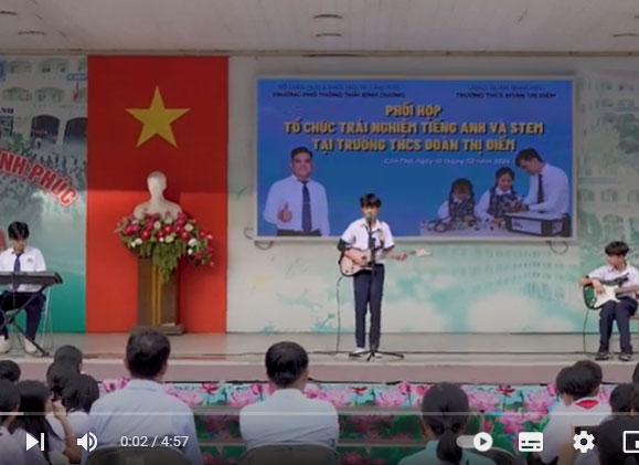Đại lộ mặt trời - học sinh PIC biểu diễn