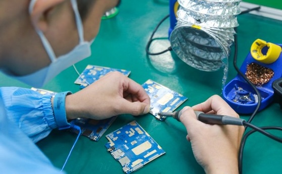 Ứng dụng bán dẫn vào giáo dục
